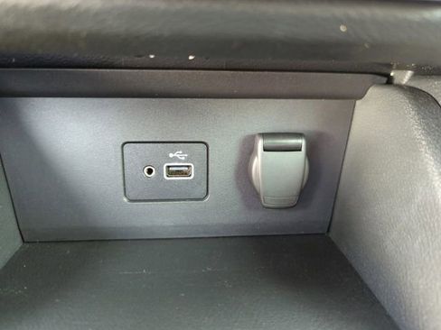 Certified 2023 Nissan Sentra S FWD image 33