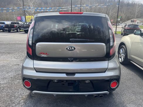 Used 2018 Kia Soul ! image 5
