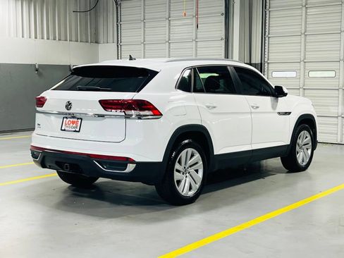 Used 2022 Volkswagen Atlas Cross Sport SE FWD image 18