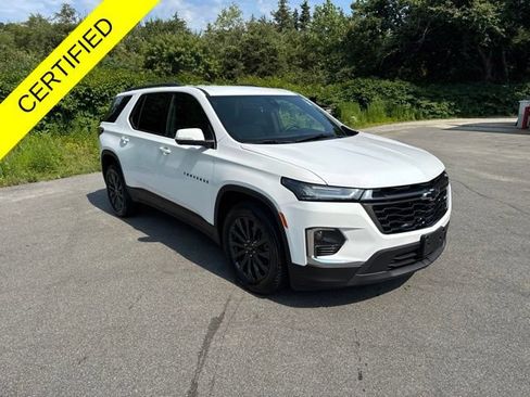 Used 2023 Chevrolet Traverse RS AWD/4WD image 1