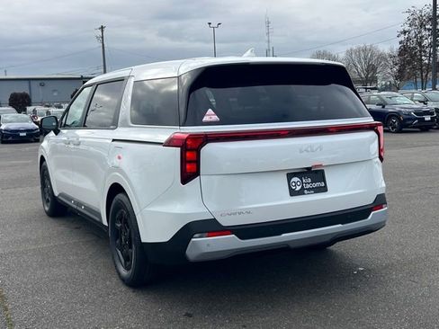 New 2026 Kia Carnival LX FWD image 11
