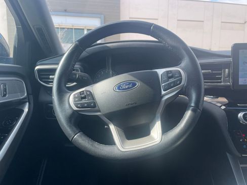Used 2023 Ford Explorer Limited image 31