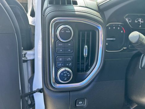 Used 2022 GMC Sierra 1500 Elevation w/ Driver Alert Package I AWD/4WD image 18