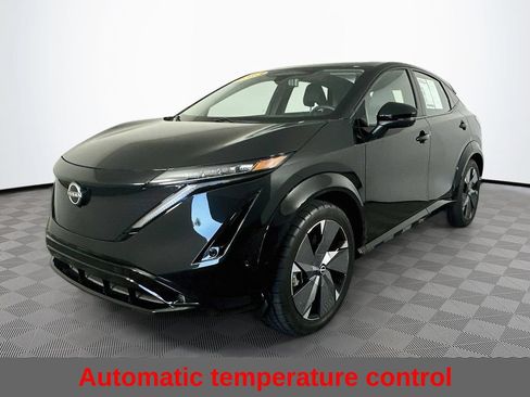 Used 2023 Nissan Ariya AWD/4WD image 6