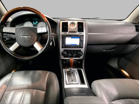Used 2005 Chrysler 300 C w/ Navigation & Sound Group II RWD image 15