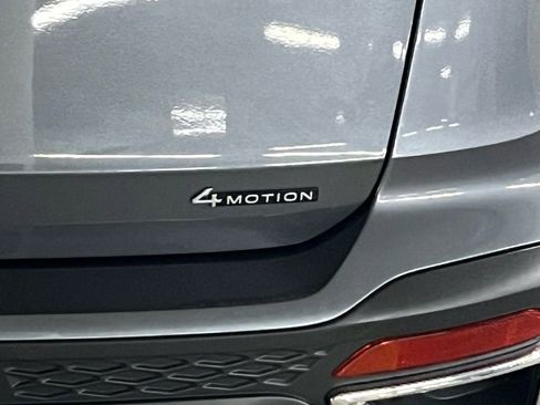 Used 2024 Volkswagen Taos SE image 35