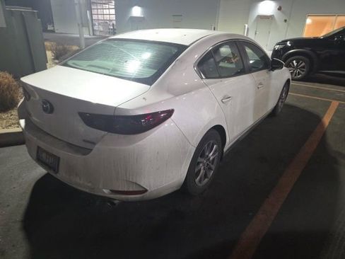 Used 2021 MAZDA MAZDA3 s image 3