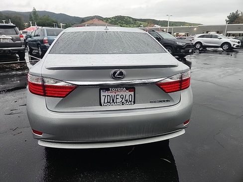 Used 2014 Lexus ES 300h image 4