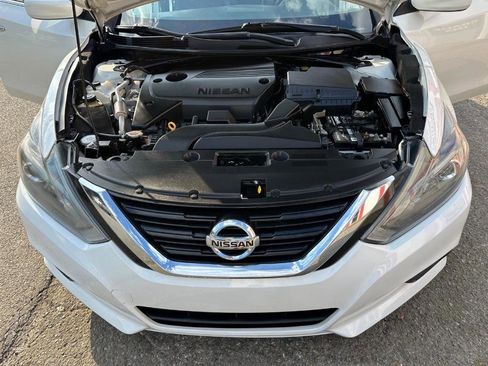 Used 2017 Nissan Altima 2.5 SR image 38