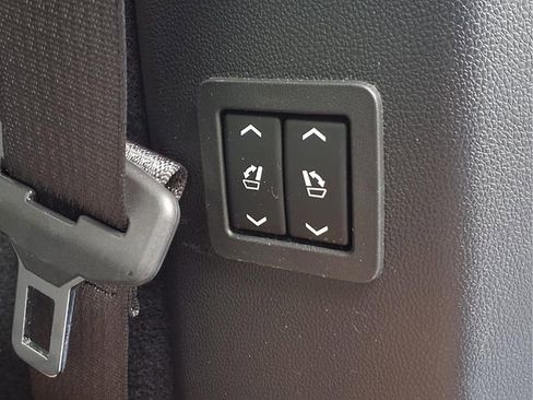 Certified 2021 Cadillac XT6 Premium Luxury w/ Platinum Package image 28