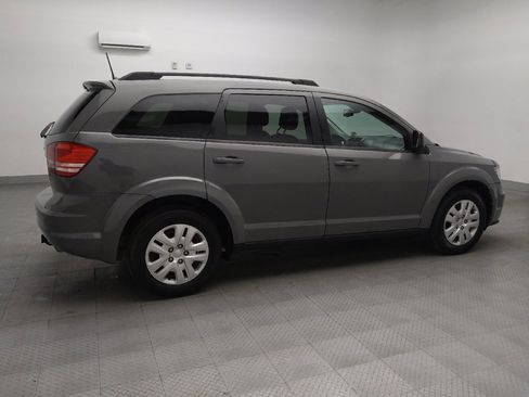 Used 2020 Dodge Journey SE w/ SE Popular Equipment Group image 10