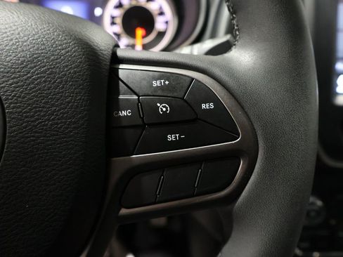 Certified 2022 Jeep Cherokee Latitude Lux image 39