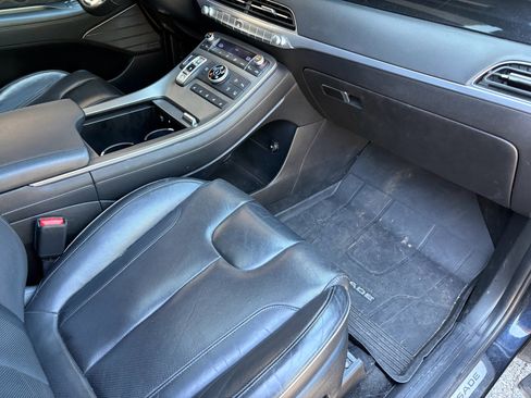 Used 2022 Hyundai Palisade Calligraphy image 32