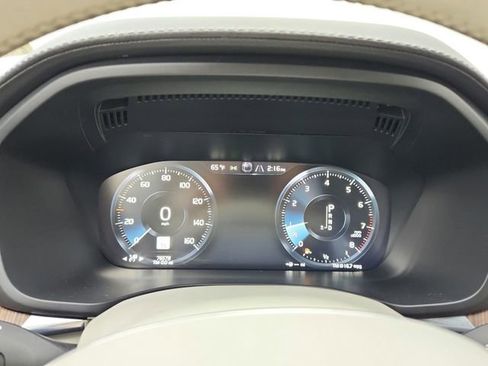 Used 2018 Volvo XC60 T6 Inscription w/ Luxury Seat Package image 32