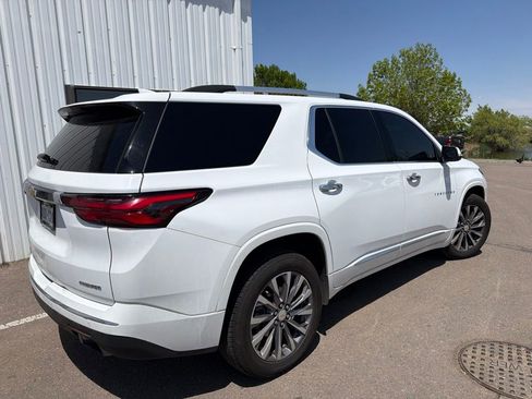 Used 2023 Chevrolet Traverse Premier AWD/4WD image 3