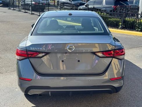 Used 2022 Nissan Sentra SV w/ Trunk Package FWD image 3
