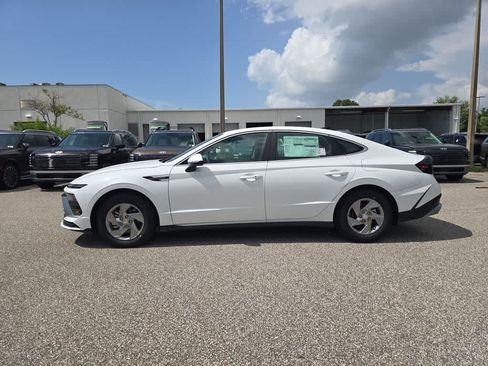 New 2026 Hyundai Sonata SE FWD image 3