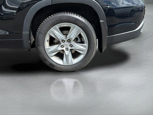 Used 2014 Toyota Highlander Limited Platinum AWD/4WD image 31