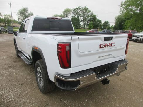 New 2026 GMC Sierra 2500 SLT w/ SLT Premium Package AWD/4WD image 9