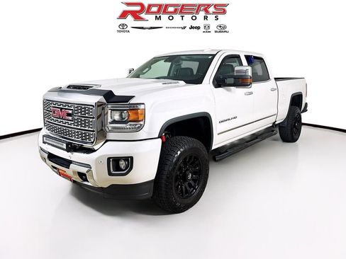 Used 2019 GMC Sierra 3500 Denali AWD/4WD image 3