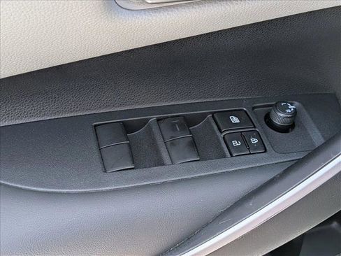 Used 2024 Toyota Corolla SE FWD image 11