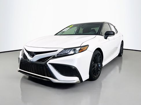 Used 2024 Toyota Camry XSE w/ Navigation Package FWD image 10