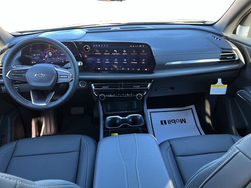 New 2026 Chevrolet Traverse LT w/ Midnight/Sport Edition image 3