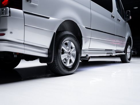 Used 2022 Mercedes-Benz Sprinter 144 Cargo image 89