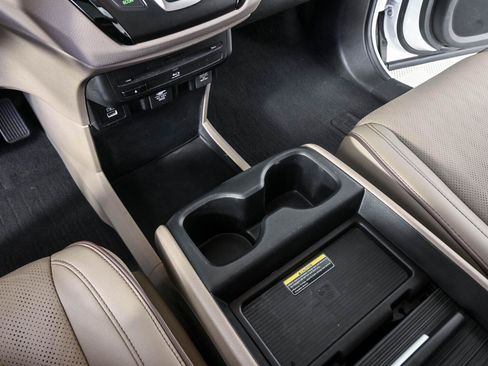 Used 2022 Honda Odyssey Elite image 16
