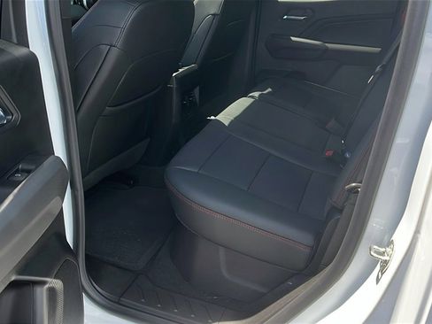 New 2025 Chevrolet Colorado Z71 w/ Technology Package image 17