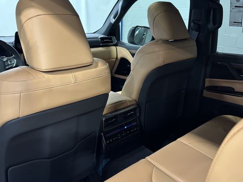 New 2026 Lexus LX 700h Luxury AWD/4WD image 35