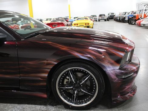 Used 2007 Ford Mustang GT RWD image 5