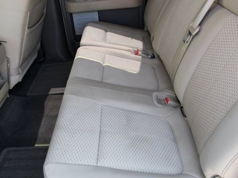 Used 2010 Ford F150 XLT image 18