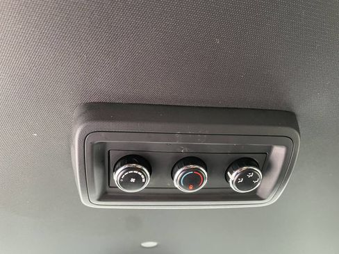 Used 2019 Dodge Grand Caravan SXT image 10