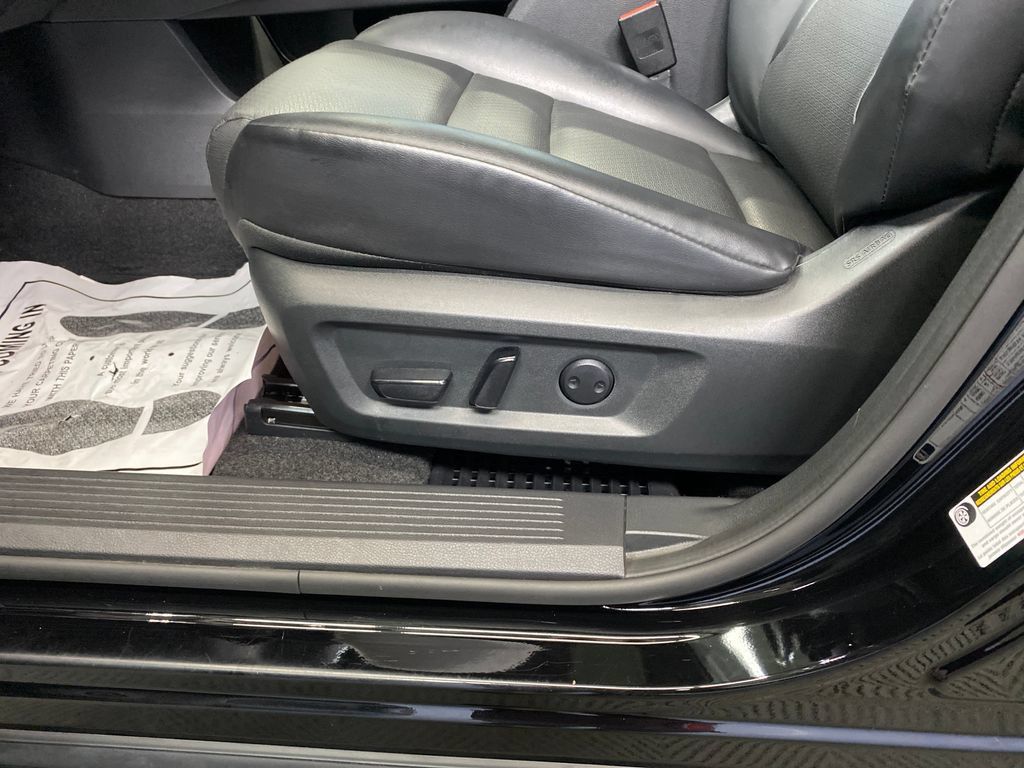 Used 2023 Nissan Rogue SV w/ SV Premium B Package AWD/4WD image 13