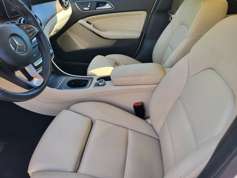 Used 2019 Mercedes-Benz GLA 250 4MATIC w/ Premium Package image 23