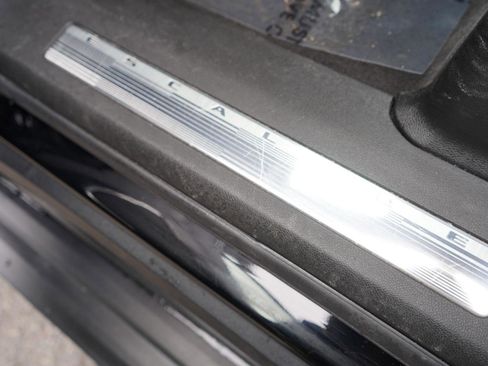 Used 2022 Cadillac Escalade Luxury image 63