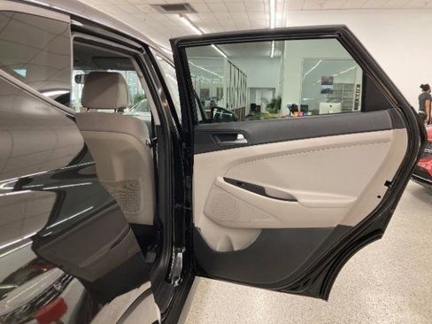 Used 2017 Hyundai Tucson SE FWD image 38
