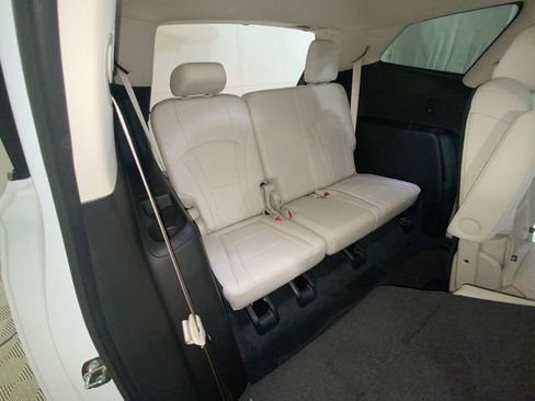 Used 2023 Buick Enclave Essence w/ Trailering Package, 5000 lbs. FWD image 11