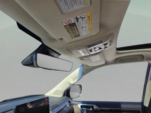 Used 2023 Lexus GX 460 Premium w/ Premium Package image 15