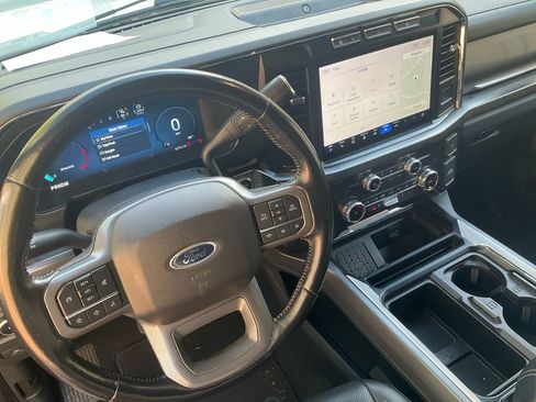 Used 2023 Ford F250 Lariat w/ Chrome Package image 25