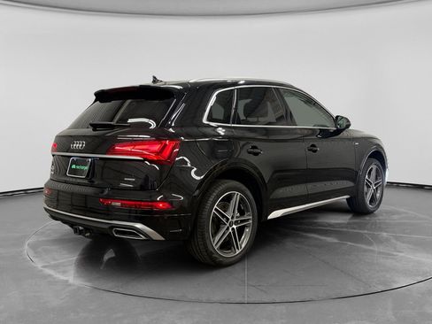 Used 2025 Audi Q5 e Premium Plus w/ Premium Plus Package AWD/4WD image 3
