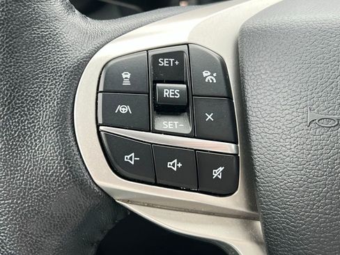 Used 2021 Ford Explorer XLT w/ Equipment Group 202A image 37