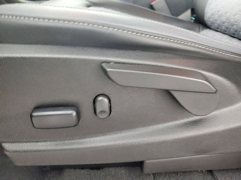 Used 2022 Chevrolet Colorado Z71 w/ Z71 Midnight Edition image 28