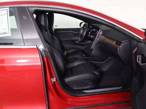 Used 2020 Tesla Model S Long Range Plus image 29