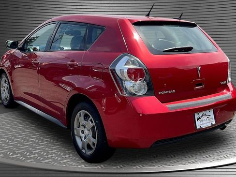 Used 2010 Pontiac Vibe w/ Preferred Package FWD image 4