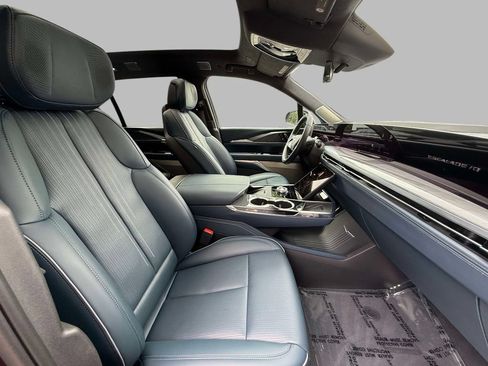 Used 2025 Cadillac Escalade IQ Luxury 2 w/ LPO, Premium Carpet Package AWD/4WD image 14