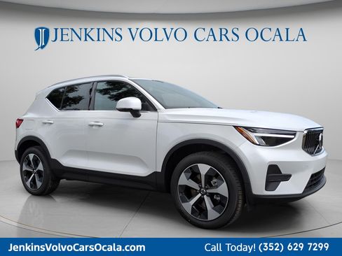 New 2025 Volvo XC40 B5 Core w/ Protection Package Premier AWD/4WD image 1