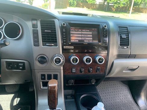 Used 2013 Toyota Tundra Platinum AWD/4WD image 10