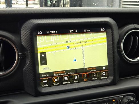 Used 2023 Jeep Wrangler Sahara image 12